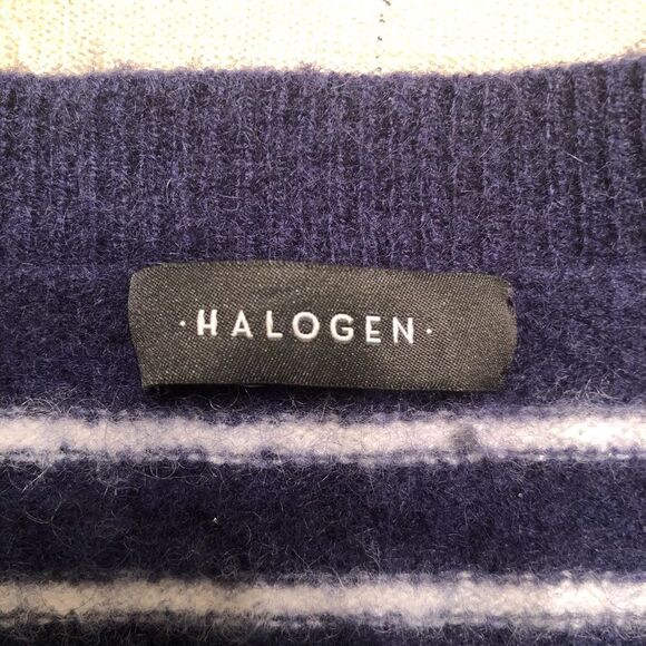 Halogen 100% Cashmere Long Sleeve Blue and White V-Neck Sweater - Picture 3 of 8